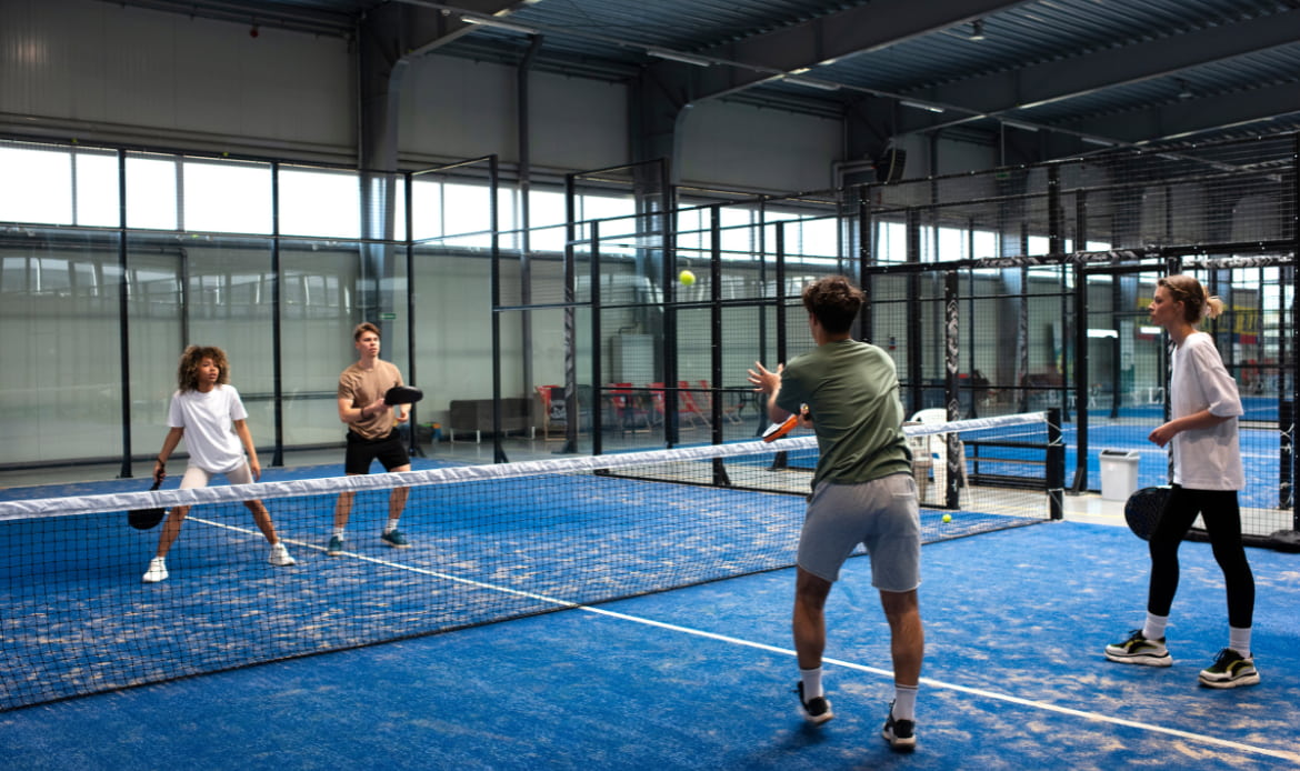 guide to padel tennis in dubai